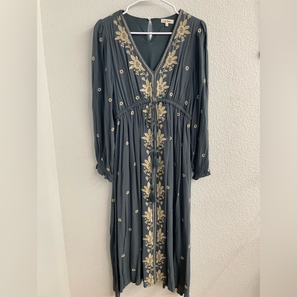 Elegant Long Sleeve Dress with Gold Embroidery